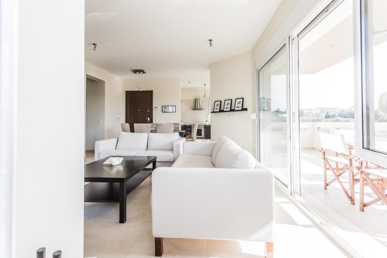 μodern With Big Garden Apartment Epanomi